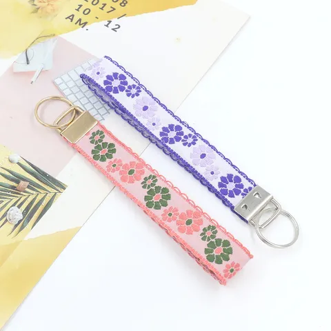 Retro Ethnic Style Embroidered Flower Keychain Jacquard Woven Lanyard Wristlet Ribbon Metal Key Ring Holder Ornament Pendant Gift for Women Bag Car Keys
