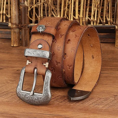Retro Vera Pelle Embossed Cintura con Fibbia ad Ardiglione Decorazione in Lega di Metallo Intagliato Unisex Casual Cintura