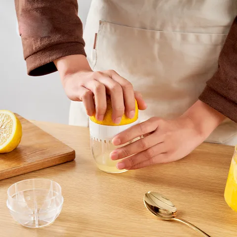 Manual Juicer Portable Hand Press Orange Lemon Fruit Squeezer With Scale Cup Kitchen Gadget For Fresh Juice Extraction