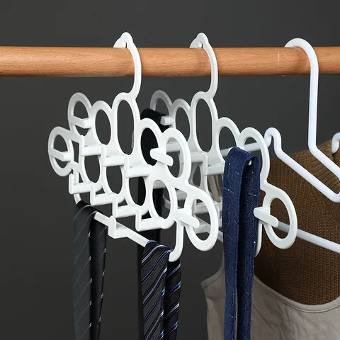 Japans Minimalistisch Plastic Multifunctioneel Krawattenrek Riemhouder Sjaal Opslag Organizer Kledingkast Hangend Rek Met Meerdere Gaten Ruimtebesparend