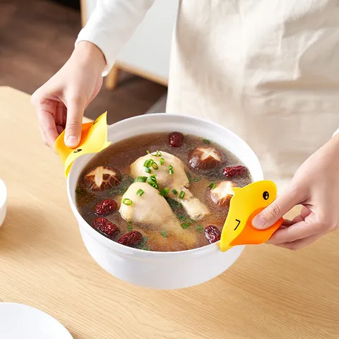 Silicone Oven Mitts Cartoon Little Yellow Duck Heat Resistant Pot Holders Anti-Scald Kitchen Clips For Microwave Baking