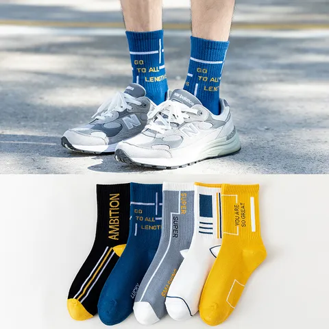 Men's Crew Socks Trendy Cotton Sports Basketball Socks High Top Casual Socks