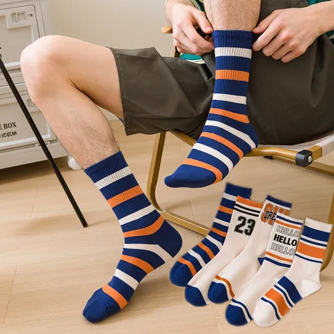 Calze Sportive in Cotone da Uomo con Design a Righe Blocco Colore Maglia Traspirante Vestibilità Tubo Medio Ideale per Uso Quotidiano e Sport