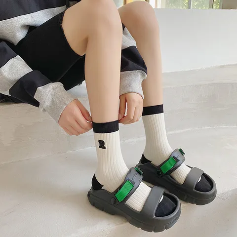 Dames Casual Katoen Kuitvrije Socken Zwart Wit GestreIPT Letter R Borduurwerk Koreaanse Stijl Mode