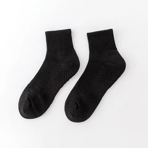 Men's Athletic Crew Socks Thick Towel Bottom Breathable Cotton Sports Basketball Socks For Training Running Everyday Wear