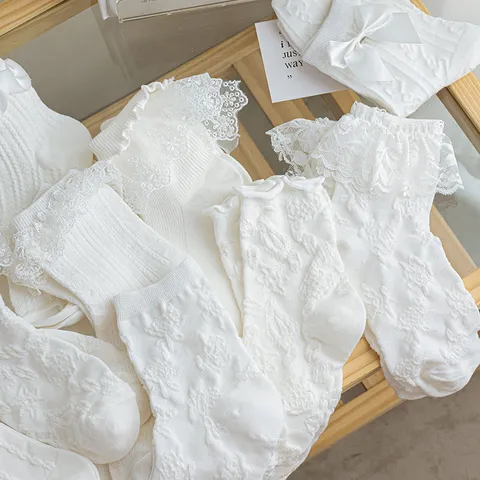 Damen Lolita Spitzenbesatz Socken Süße Schleife Rüsche Baumwolle Wadenlange Socken JK Uniform