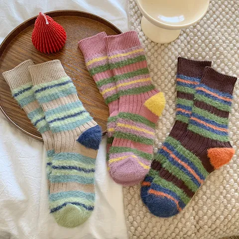Women Winter Warm Slouch Socks Thick Striped Color Block Retro Mid-Calf Cotton Blend Fashion Cozy Thermal Socks