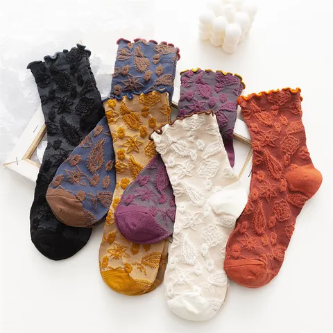 Women's Ethnic Jacquard Lettuce Edge Mid-Calf Socks Retro Japanese Style Cotton Comfortable Cute Casual Fashion Socks