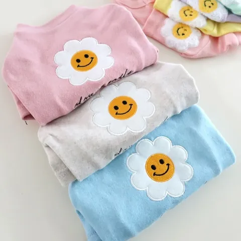 Pet Dog Cat Sweatshirt Autumn Winter Warm German Velvet Clothes Cute Sunflower Smiley Embroidery Pullover Small Puppy Apparel