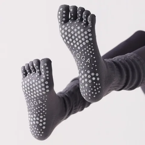 Damen Fünf Zehen Yoga Socken Mittleres Rohr Rutschfeste Athletische Fitness Sport Socken Baumwolle Atmungsaktive Pilates Socken
