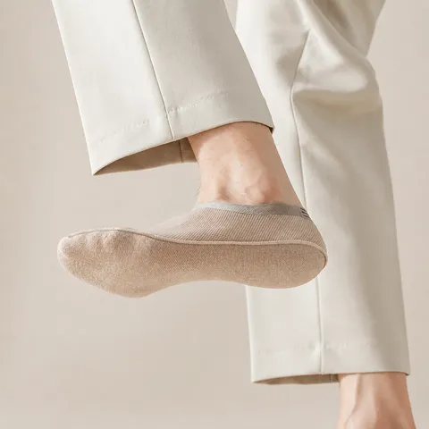 Herren Sommer Dünne Eisseide Unsichtbare Bootssocken Reine Baumwolle Boden Schweißabsorbierend Atmungsaktiv Rutschfest Flach Geschnitten Socken