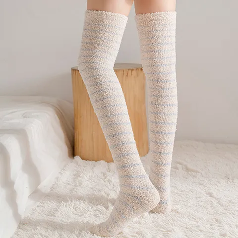 Damen Winter Overknee Korallenfleece Socken Gestreift Colorblock Verdickt Plus Samt Warm Casual Zuhause Socken