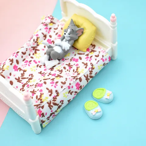 Miniature Simulation Resin Slippers DIY Flatback Accessories For Phone Case Decor Cute Play House Toy Miniature Scene Decor Props