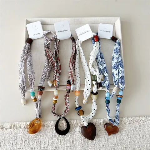 Dames Smalle Lange Zijden Sjaal Ketting Vier-Seizoenen Decoratieve Halsdoek Bloemenprint Kralen Hanger Sjaal Modeaccessoire