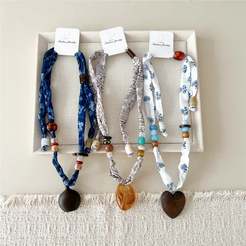 Dames Smalle Lange Zijden Sjaal Ketting Vier-Seizoenen Decoratieve Halsdoek Bloemenprint Kralen Hanger Sjaal Modeaccessoire