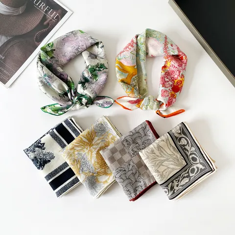 Women's Silk Wool Blend Square Scarf Double Sided Printed High-End Fashion Shawl Neck Scarf Gift