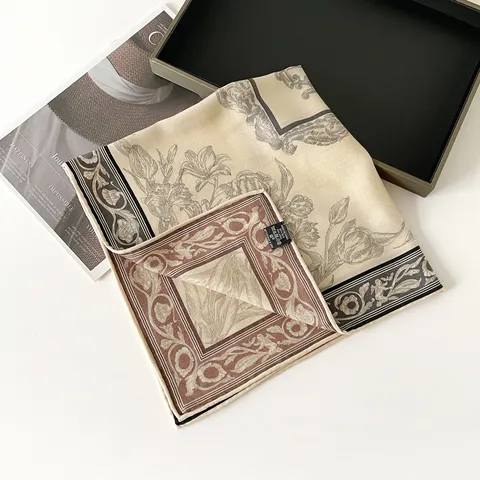 Women's Silk Wool Blend Square Scarf Double Sided Printed High-End Fashion Shawl Neck Scarf Gift