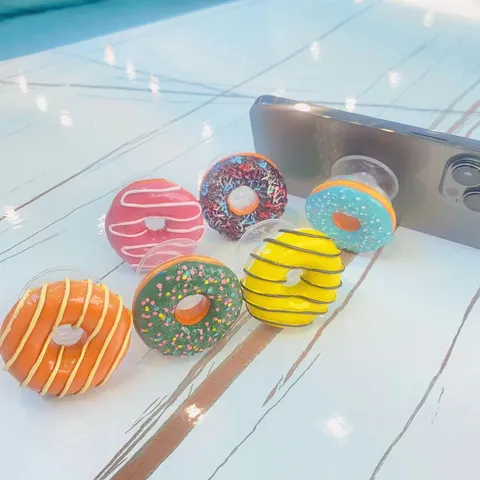 Süßer Cartoon Simulations Donut Ausziehbarer Griff Telefonständer Harz Macaron Dessert Universeller Handygriff Tischhalterung