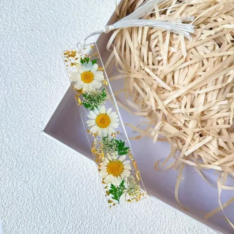 Plastic Handmade Dried Flower Bookmark With Tassel Transparent Elegant Floral Page Marker For Reading Book Lovers Gift