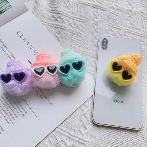 Schattige Pluche Pompon Opvouwbare Telefoonhouder Grip Met Mini Gebreide Muts Hart Zonnebril Universele Smartphone Standaard Bureau