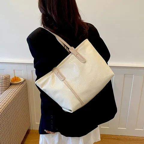 Large Capacity Commuter Tote Bag Women Spring New Style Underarm Bag Textured Stylish Single Shoulder Big Bag PU Leather