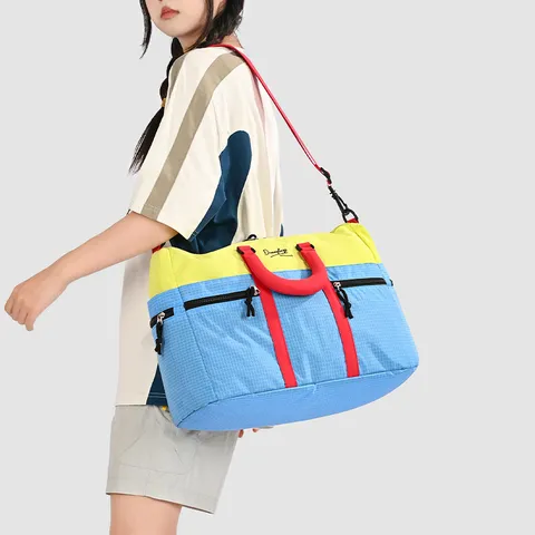 Colorblocked Travel Duffel Bag Large Capacity Waterproof Oxford Overnight Weekend Bag With Wet Dry Separation For Unisex