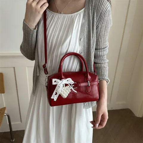 Damen Pendler Handtasche Mode PU Leder Bowling Tasche Mit Perle Spitze Schleife Anhänger Verstellbarer Gurt Handtasche
