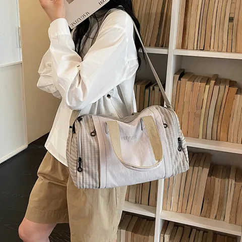 Large Capacity Travel Bag Nylon Lightweight Luggage Bag Casual Tote Gym Bag For Short Trip Women Travel