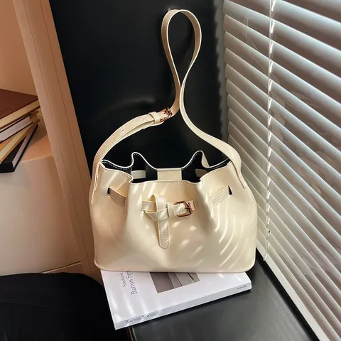 Vintage Franse PU Leren Schouder Emmer Tas Voor Dames Retro Gürtelschnalle Woon-werkverkeer Oksel Tas Mode Handtas