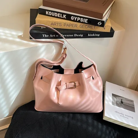 Vintage Franse PU Leren Schouder Emmer Tas Voor Dames Retro Gürtelschnalle Woon-werkverkeer Oksel Tas Mode Handtas