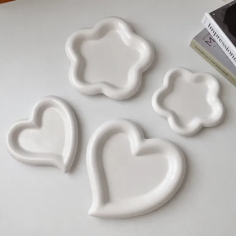 Ins Stijl Onregelmatige Bloem Hart Keramische Plaat Sieraden Dienblad Desktop Opslag Ornamenten Dessert Schaal Woondecoratie