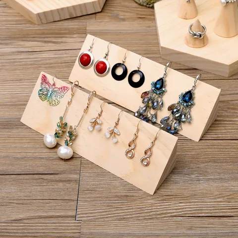 Support de Présentation de Bijoux en Bois de Pin Naturel Triangle Long Support de Boucle d'Oreille Organisateur de Bureau