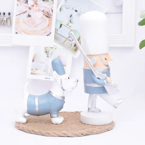 Nordic Vintage Resin Soldier And Dog Figurine Desktop Ornament Creative Cartoon Animal And Character Statue Home Decor