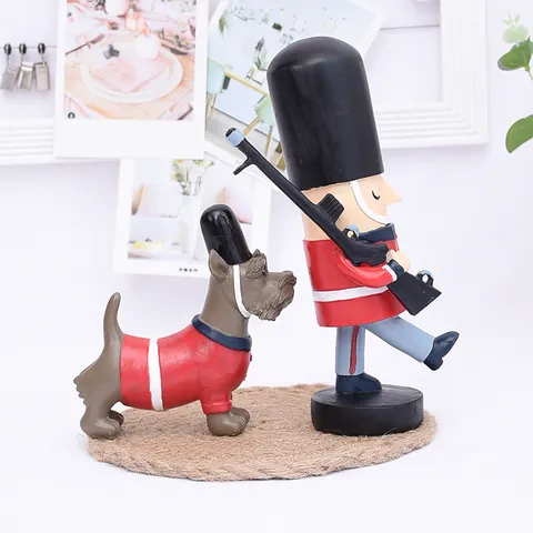 Nordic Vintage Resin Soldier And Dog Figurine Desktop Ornament Creative Cartoon Animal And Character Statue Home Decor