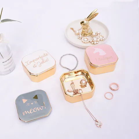 Boîte à Bijoux Carrée en Céramique de Style Nordique Avec Couvercle Motif Dessin Animé Mignon Bord Doré Organisateur de Bureau pour Femmes