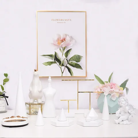 Nordic Minimalist Resin Jewelry Display Stand Faux Marble White Ring Holder Necklace Tray Photography Props Organizer