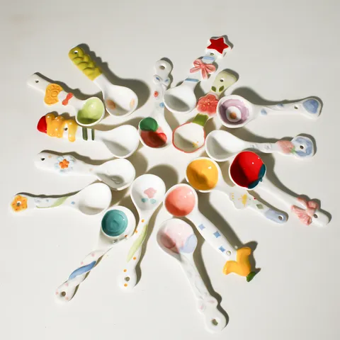 Cucchiaio in Ceramica Creativo Carino Cartone Animato Floreale Frutta Manico Lungo Dessert Caffè Casa Cucina Stoviglie
