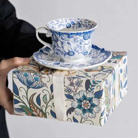 Conjunto De Taza Y Plato De Cerámica Retro De Lujo Con Patrón De Lirio Araña Taza De Té De La Tarde Con Caja De Regalo Elegante Conjunto De Tazas De Café