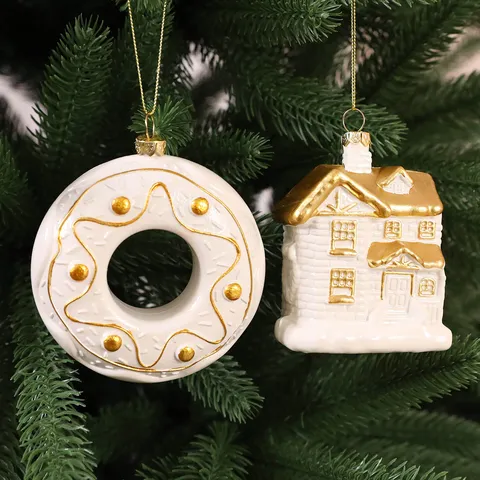 Décorations d'Arbre de Noël Blanc Or Pendentifs en Plastique Irréguliers Train Santa Express Maison pour Décor de Fête