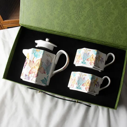 Luxury Ceramic Teapot And Two Cups Gift Set Floral Painted Water Set With Elegant Gift Box For Housewarming Home Kitchen