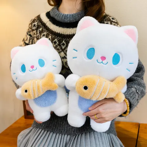 Lindo Gato Blanco Sosteniendo Pez Juguete de Peluche Animal de Peluche Suave Muñeca de Gatito Almohada de Dibujos Animados