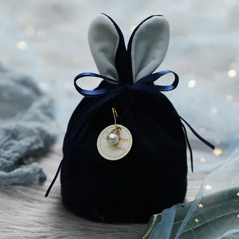 Samt Hasenohr Süßigkeiten Geschenktüte Hochzeit Party Gefälligkeit Kordelzug Beutel mit Perlenanhänger und Schleife Design für Verpackung