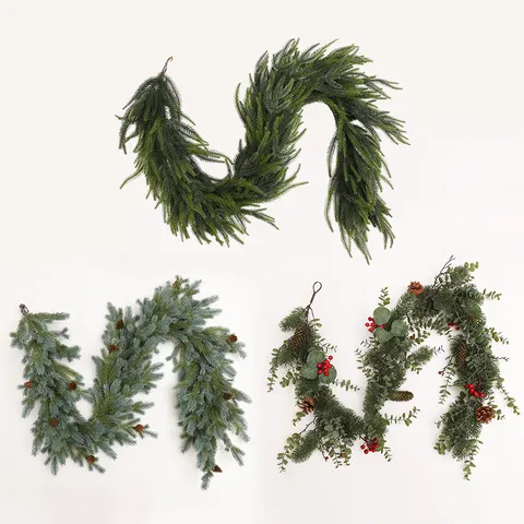European PE PVC Christmas Garland Artificial Pine Rattan Pendant Wreath With Pinecone Red Berry For Home Window Decoration