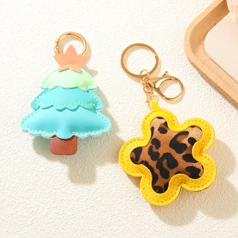 Creative PU Leather Keychain Cartoon Octopus Heart Flower Christmas Tree Bag Hanging Ornament For Women Purse Charm Key Ring