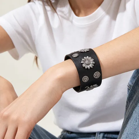 Vintage Punk PU Leather Wide Studded Rivet Flower Skull Bracelet Adjustable Metal Snap Cuff Bangle Wrap Wristband Men Women Jewelry Gift
