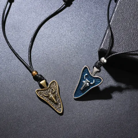 Collier Pendentif Crâne de Taureau Rétro Style Hip Hop Alliage de Zinc Charme de Flèche Avec Cordon en Cuir Noir Bijoux Homme