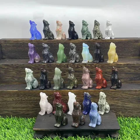 Natural Gemstone Carved Wolf Figurine Healing Crystal Howling Wolf Totem Statue Animal Sculpture Tabletop Ornament Home Decor Accents Gift