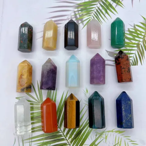 Naturstein Kristallturm Sechseckige Spitze Polierte Heilquarz Säule Desktop Dekoration Kleines Ornament Geschenk