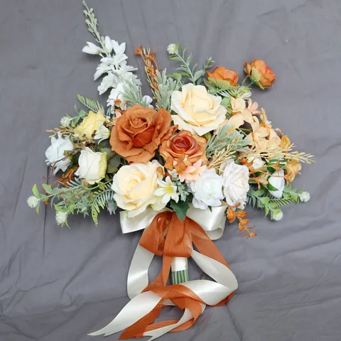 Europäisch Romantisch Seidenstoff Künstliche Rose Strauß Champagner Orange Cremeweiß Handgefertigt Gefälschte Blume Handstrauß Mit Satinbandschleife Für Hochzeit Braut Fotorequisiten Wohnzimmer Centerpiece Dekoration