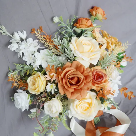Europäisch Romantisch Seidenstoff Künstliche Rose Strauß Champagner Orange Cremeweiß Handgefertigt Gefälschte Blume Handstrauß Mit Satinbandschleife Für Hochzeit Braut Fotorequisiten Wohnzimmer Centerpiece Dekoration